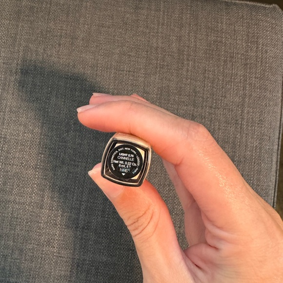 NARS Concealer - Picture 3 of 4